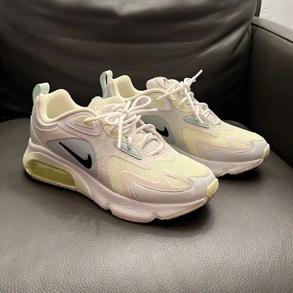 Nike Air Max 200 - Picture 3 of 4